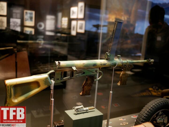 an early fde australian factory camouflage patterns of ww2