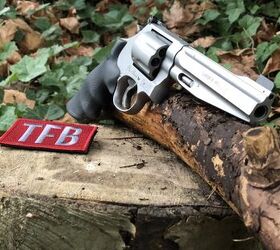 TFB Review: Smith & Wesson Performance Center Pro Series, Model 686 Plus