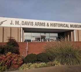 JM Davis Museum Auctions Off Duplicate Guns