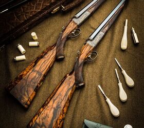 Westley Richard's Show off a Pair of their 12 gauge Modele de Luxe Shotguns