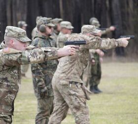 POTD: US Troops Train with German Weapons – HK P8 & G36