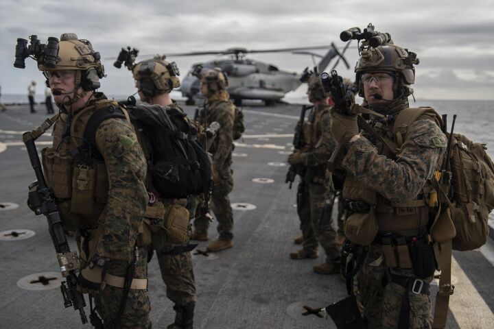 POTD: Maritime Raid – Force Reconnaissance Marines | thefirearmblog.com