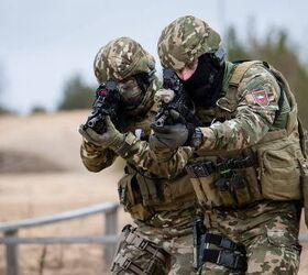 potd fn f2000 in urban operations training