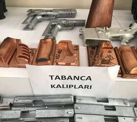 Molds for illegal manufacture of firearms (Photo: Sozcu)