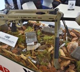 The RM277 automatic rifle variant on display at the Beretta Defense Technologies booth (Matthew Moss/TFB)