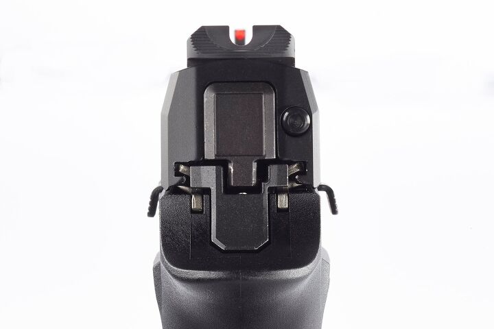 wilson-combat-and-sig-sauer-introduce-enhanced-p320-pistol-called-wcp320.jpg
