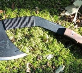 Kukrax Pak Axe.