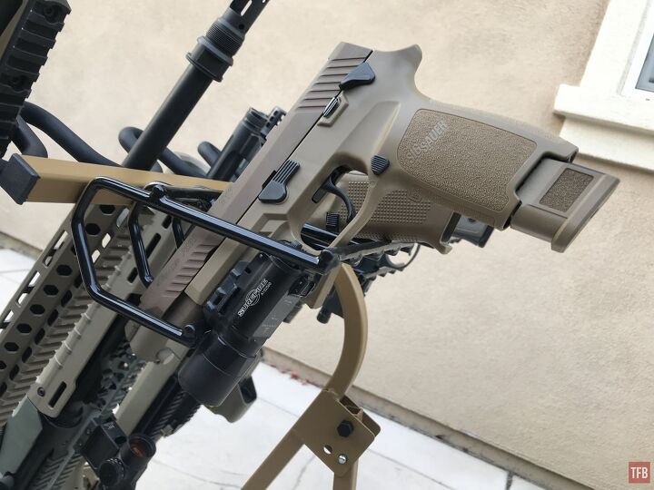 Savior Rifle Rack Lock TFB Review: Savior Shorty Rifle Rack & Mobile Firearm Rack ...