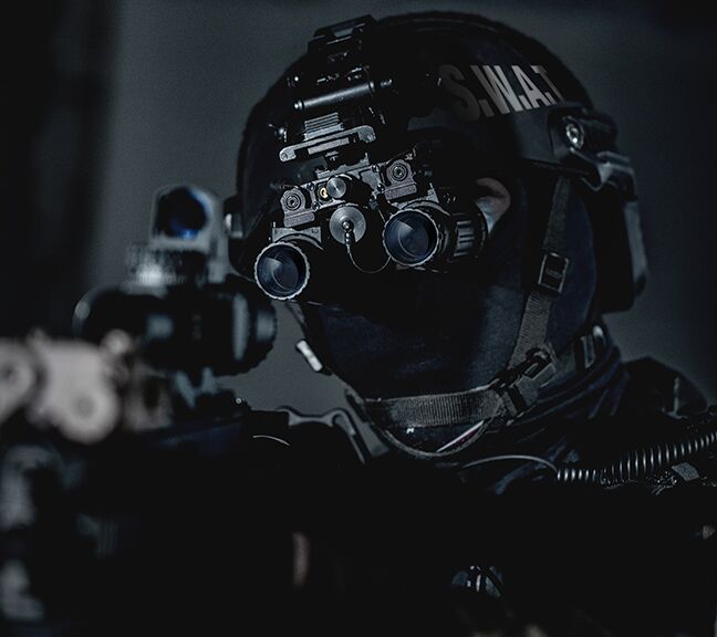 Конкретна модель PD-PRO-16B, показана тут, має білий люмінофор, а також зелені трубки доступні як опція.