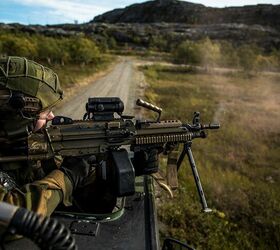 POTD: Shooting the FN Minimi & HK416N From Moving Vehicles