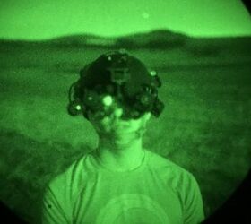 With the PVS-21 turned off, the COTM still displays thermal in the right HUD window and gives off a faint glow.