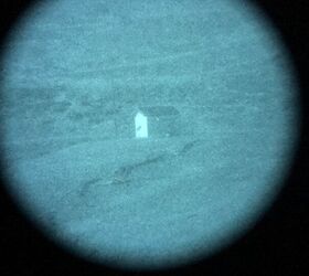 The building is 530 yards away with no illuminator.