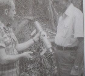 Lisk with the gun and an undefined observer to the right