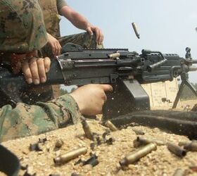 Czech Republic Acquires FN Minimi Light Machine Guns