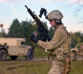 potd green beret with machine gun