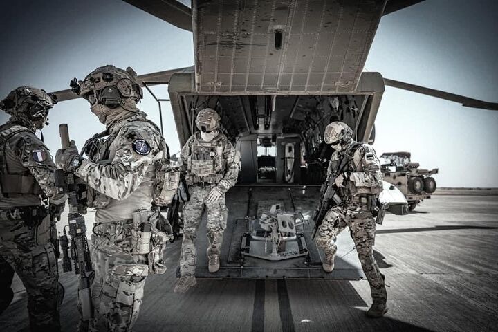 POTD: Estonian Special Forces with HK416 and NVG | thefirearmblog.com