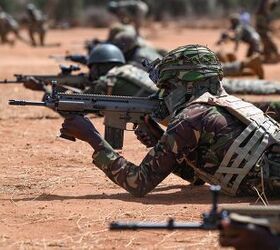 POTD: FN SCARs at Kenya Joint Combined Exchange Training