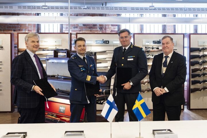 Dott. Franco Gussalli Beretta, Major General Jari Mikkonen, Brigadier General Jonas Lotsne, Raimo Karjalainen, Sako CEO and Member of the Board (via Sako Ltd.)