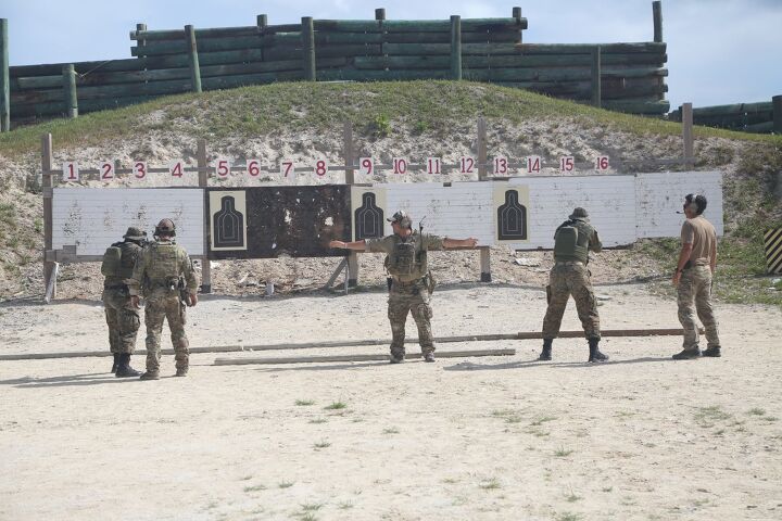 POTD: The Royal Bahamas Defence Force | thefirearmblog.com