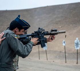 POTD: Weapons Demonstration by U.S. Special Forces