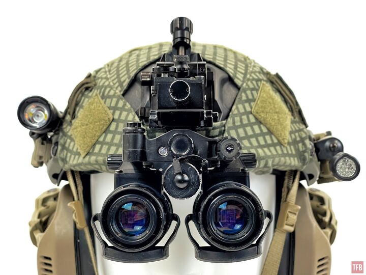 П'ятничні нічні вогні, датчики Theon, легкий бінокулярний ПНВ Mikron D