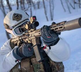 POTD: Britain's Commandos New L403A1 in Winter – Knight's KS-1 Rifle