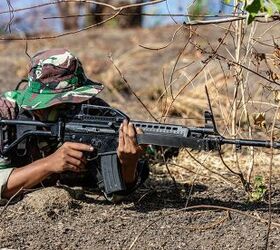 POTD: The Pindad SS2 Assault Rifle