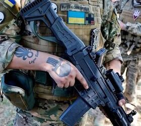 Ukrainian Defense Industry Sign License Agreement with Z to Produce the Bren 2