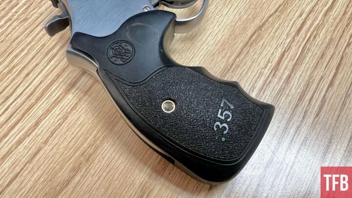 TFB Review: The Smith & Wesson Model 686 Plus Deluxe | thefirearmblog.com