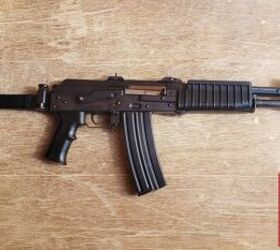 yugoslav aks part 4 collapse of yugoslavia, M21 one of the current production Zastava AKs used by the army of Serbia