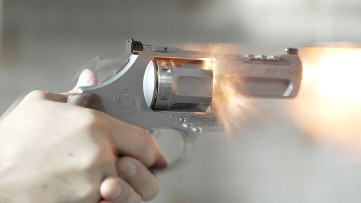 tfb review spohr club 3 0 revolver big engineering compact ish size, The Spohr handles recoil incredibly well even for full house 357 Magnum The author notes that rubberized grips would be better for maintaining grip with more powerful loadings