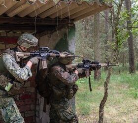 potd korps mariniers in old soviet union army base