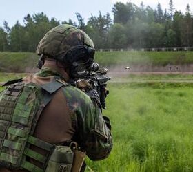 potd finnish conscripts train with u s service weapons