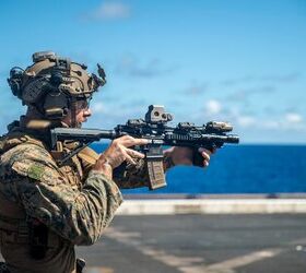 POTD: U.S. Marine With M27 Reconnaissance Weapons Kit