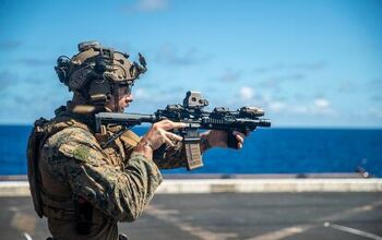 POTD: U.S. Marine With M27 Reconnaissance Weapons Kit
