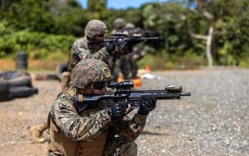 POTD: Recon Marines Armed with M27 Reconnaissance Weapons Kits (RWK)