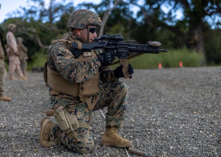 POTD: Recon Marines Armed with M27 Reconnaissance Weapons Kits (RWK ...