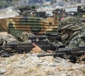 potd k15 lmg and k2c1 republic of korea marines