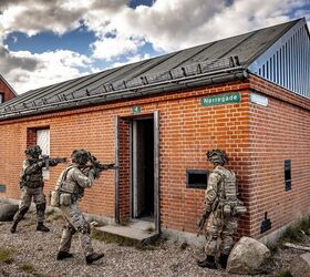 potd danish soldiers with gevr m 10 c8iur by colt canada