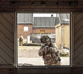 potd danish soldiers with gevr m 10 c8iur by colt canada