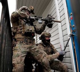 POTD: Norwegian Special Operations Commandos With Colt Canada C8s