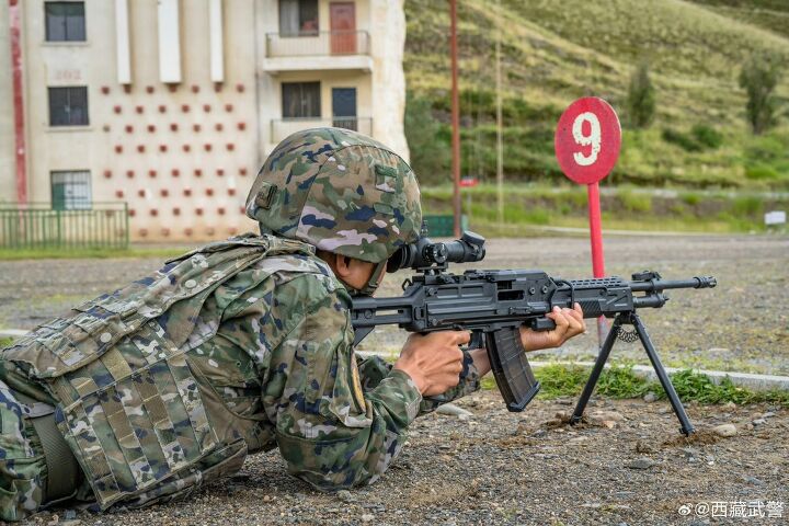 the chinese qjb 201 light machine gun