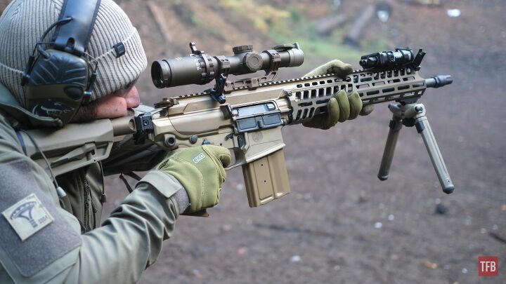 TFB Review: America's New Battle Rifle - The SIG Spear in 6.8x51mm ...