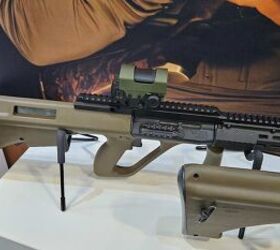 shot 2025 steyr monobloc the barrel and receiver are one piece, AUG with MK2 rail kit