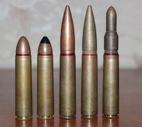 ShAK-12 12.7x55mm ammunition (the two cartridges from the left) and VKS ammunition, note the shorter overall length than ammunition used in the VKS sniper rifle. Photo credit unknown.