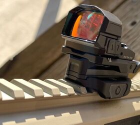 TFB Review: Strike Industries Hexion Tech Seeker Red Dot Sight
