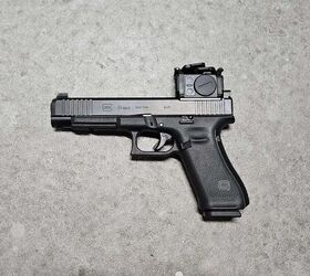 On the Aimpoint Acro C-2 (yes, the rifle one) the sight picture looked the same as with the Pandora