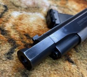 View of the compensator and its slide matched machining.