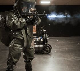 POTD: French GIGN With H&K MP5 And CBRN Suit
