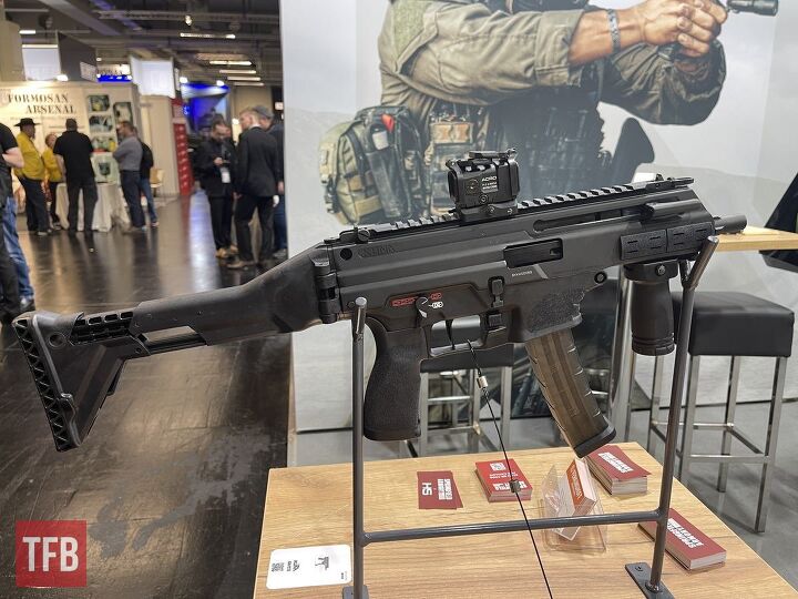 potd the hs produkt kuna 9mm 40 s w submachine guns